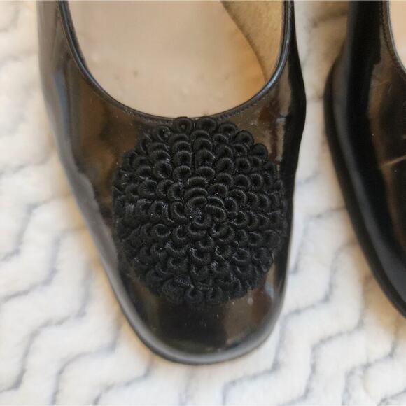 Salvatore Ferragamo Front Crochet leather heel size 5.5 - Picture 8 of 9